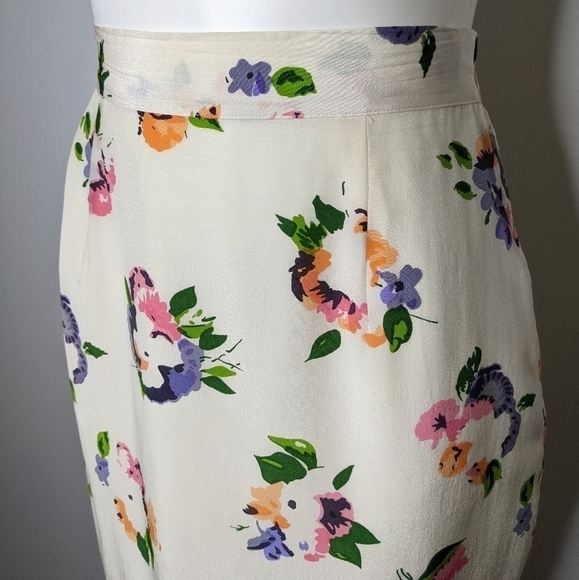 ✨3/$15 Vintage James River Traders cream floral skirt 8 - Picture 2 of 6